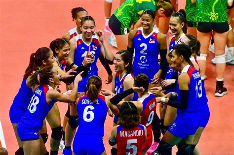 Alas Pilipinas yields to Vietnam in FIVB Women's Volleyball .